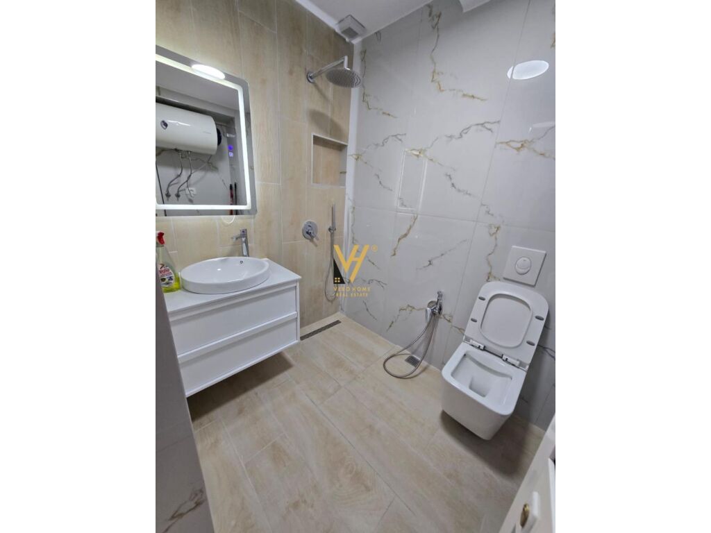 Shitet Apartament 2+1+ballkon te Rruga e Elbasanit 71 m2 2