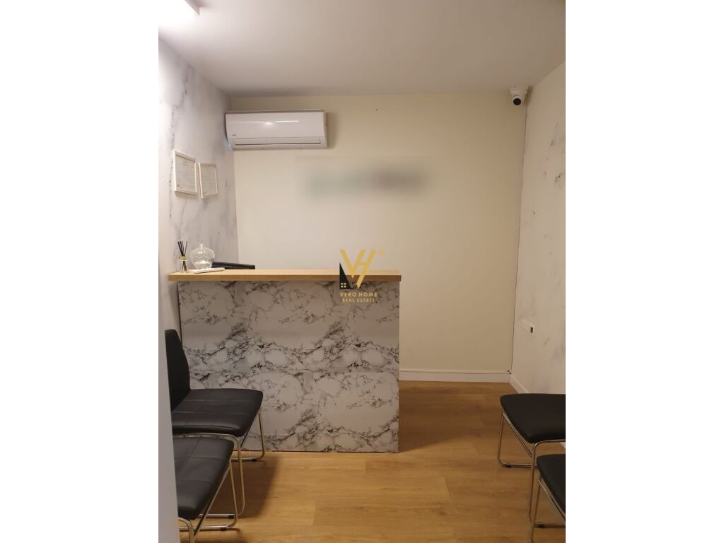 Jepet ambjent me qera te Rruga e Kavajes 65 m2 2