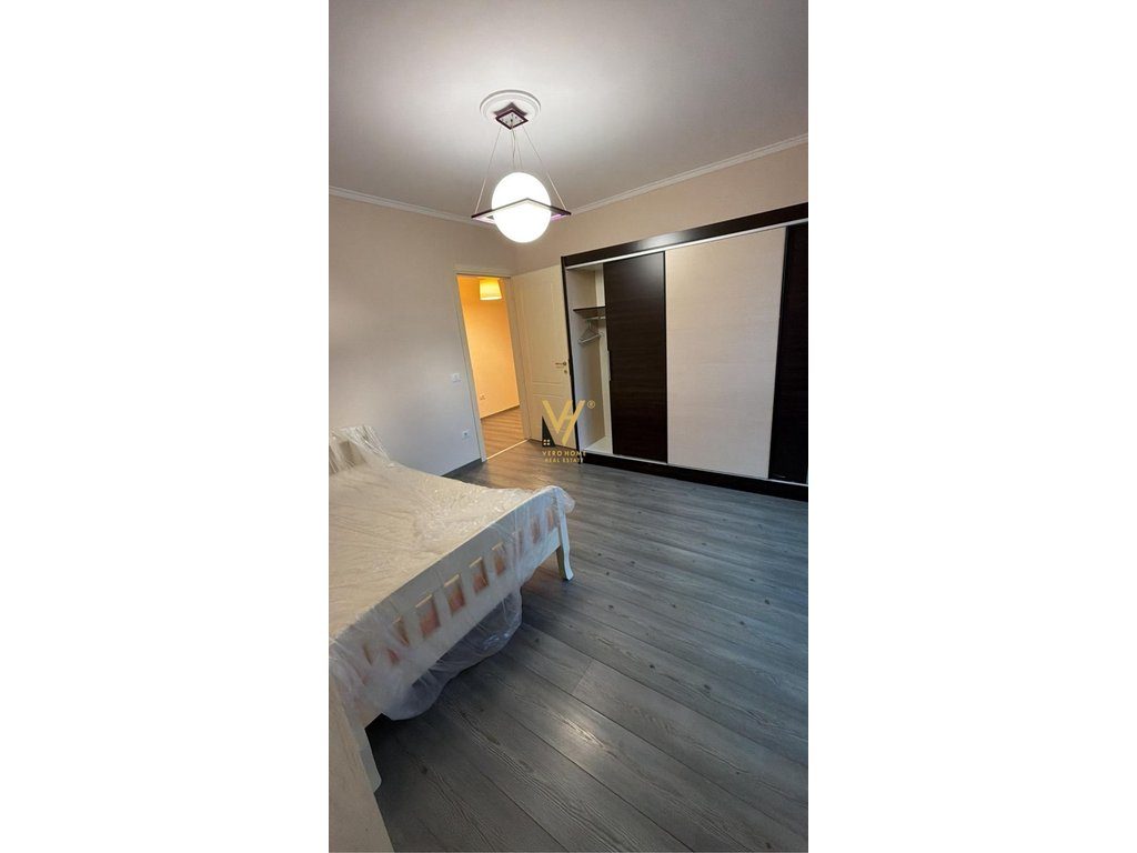 JEPET APARTAMENT 2+1+2+2BLK ME QERA TE RRUGA E KOSOVAREVE 1.000 EURO 4