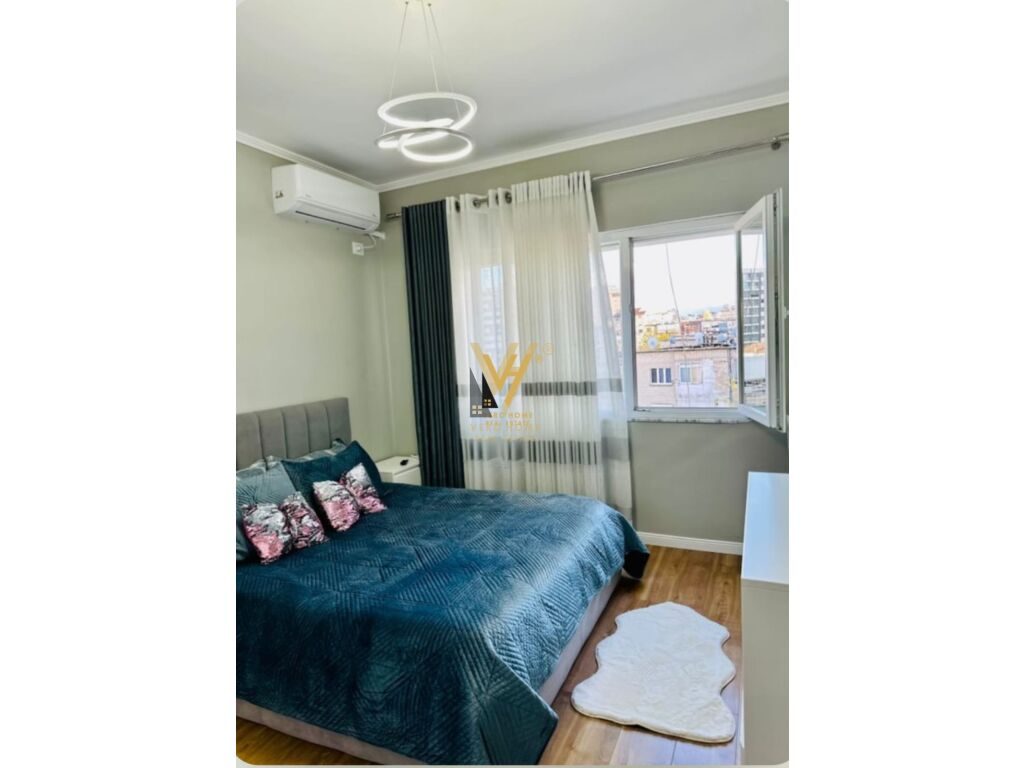 SHITEN DY APARTAMENTE 1+1 TEK ISH TREGU ELEKTRIK 250.000 EURO 2