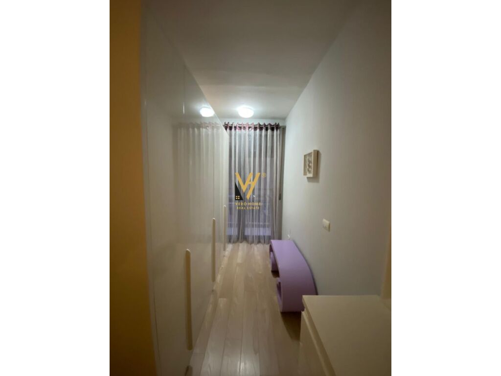 Shitet Apartament 2+1+2 te Liqeni Artificial 126 m2