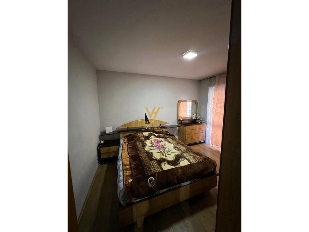 SHITET APARTAMENT 3+1 TE RRUGA FORTUZI 25.000.000 LEKE 3
