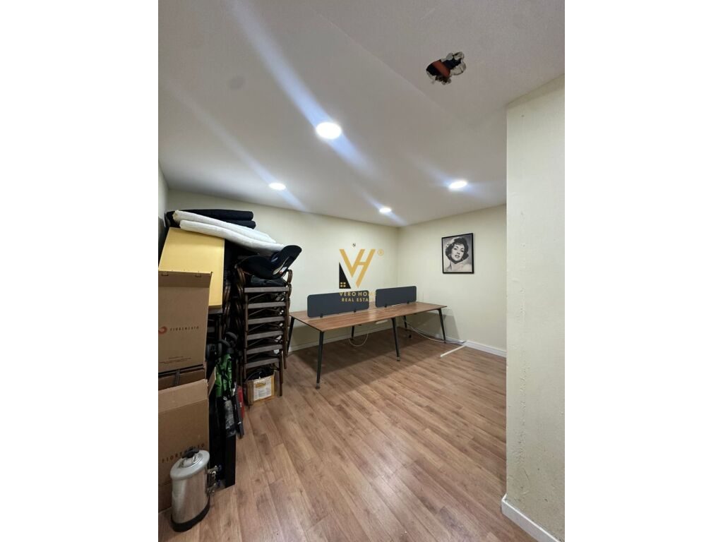 Jepet Ambient Biznesi me qera te 21 Dhjetori 150 m2 2