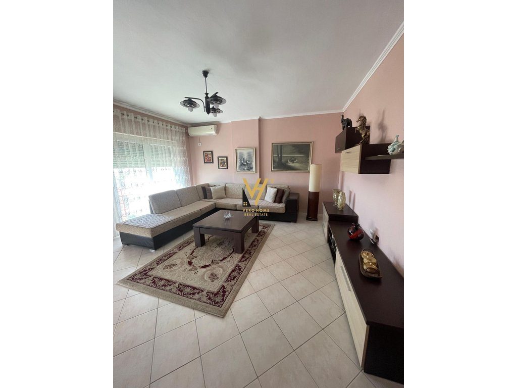 JEPET APARTAMENT 2+1+BLK ME QERA NE LAPRAKE 550 EURO