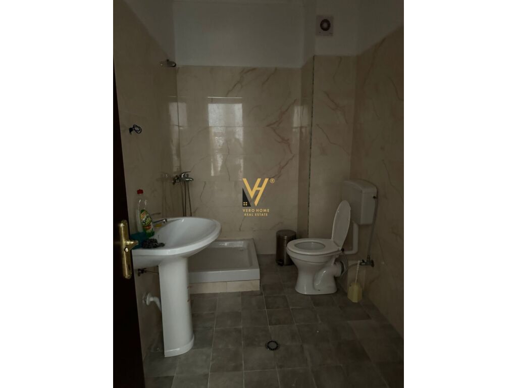 Shitet Apartament 2+1+2+ballkon te Unaza e Re 104 m2 4