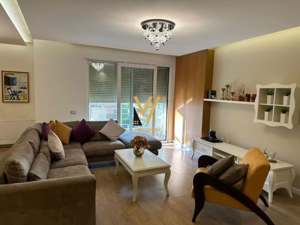 SHITET APARTAMENT 2+1+BLK TE RRUGA BARDHYL 240.000 EURO 2