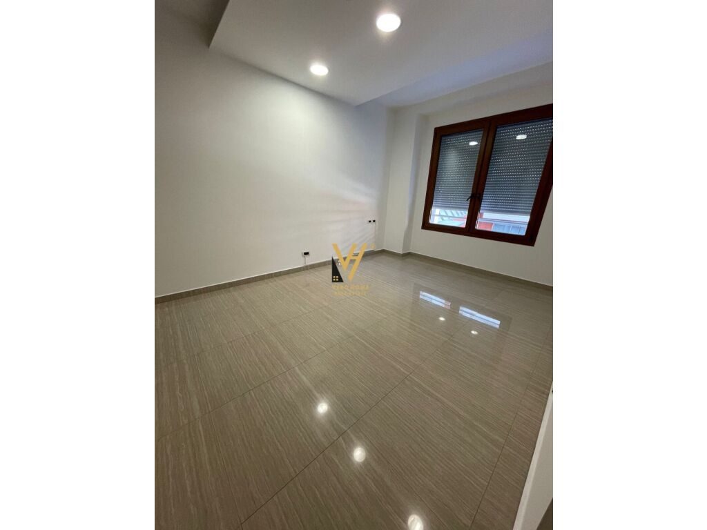 Jepet zyre me qera te Kompleksi Deliorgji 100 m2 2