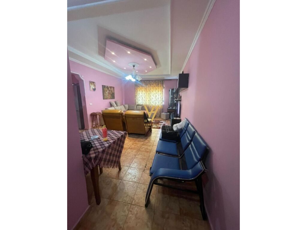 Jepet Apartament 2+1+2+ballkon me qera te Ish Parku 110 m2 2