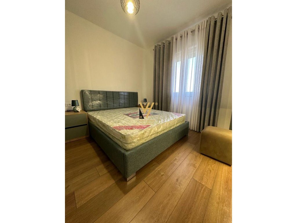JEPET APARTAMENT 2+1 ME QIRA NE ASTIR 60.000 LEKE 3