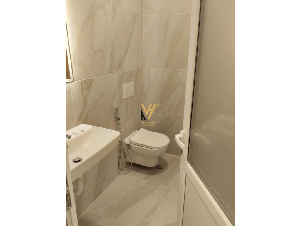 Jepet ambjent biznesi me qera te Qyteti i Studentit 260 m2 3