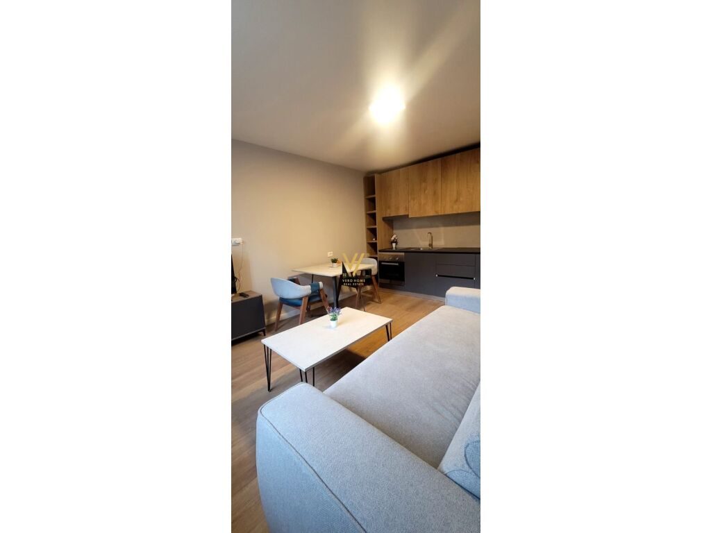Jepet Apartament 2+1 me qera te Kryqezimi i 21 Dhjetorit 65 m2