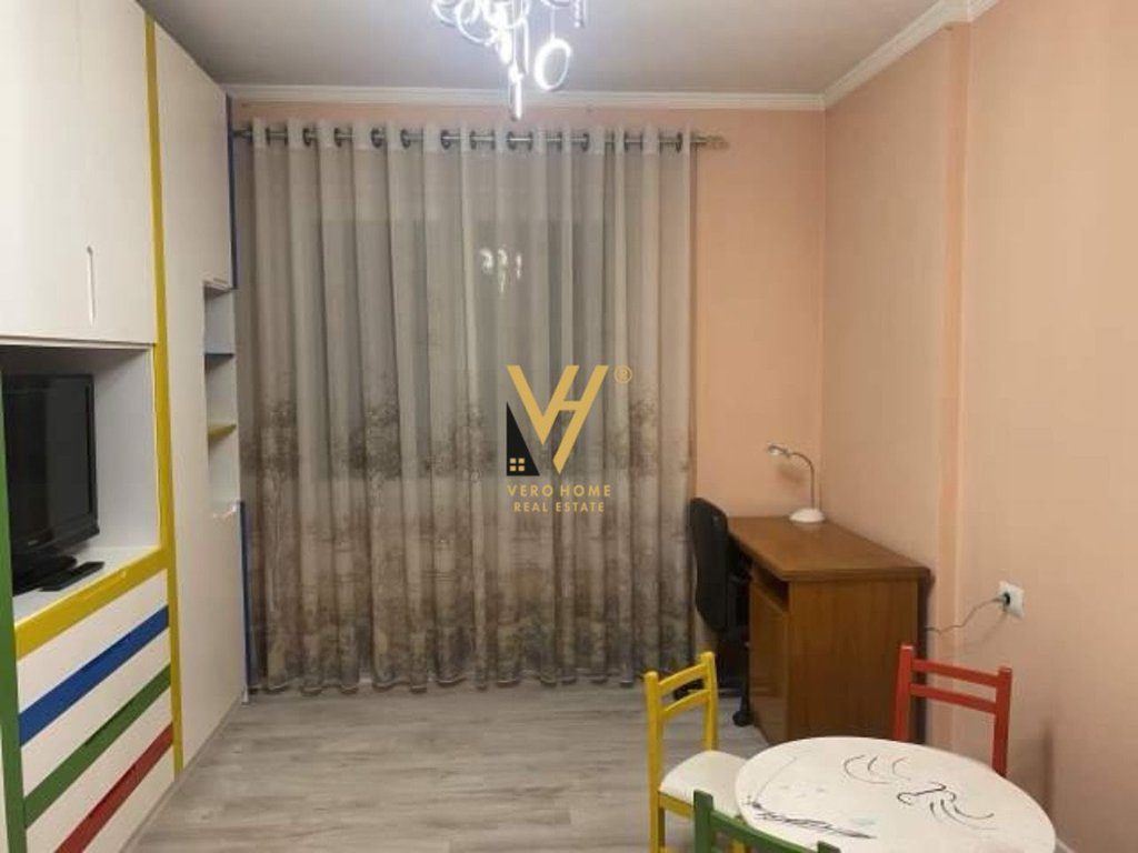 JEPET APARTAMENT 2+1+BLK ME QERA NE YZBERISHT 700 EURO 4