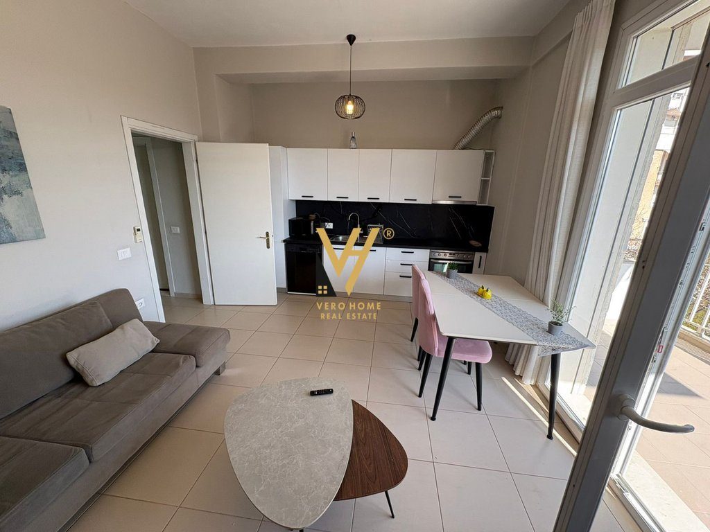 JEPET APARTAMENT 2+1+2+2BLK ME QERA TE KOPSHTI ZOOLOGJIK 850 EURO 2