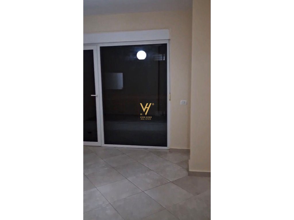 JEPET APARTAMENT 2+1 ME QIRA TE LIQENI THATE 40.000 LEKE