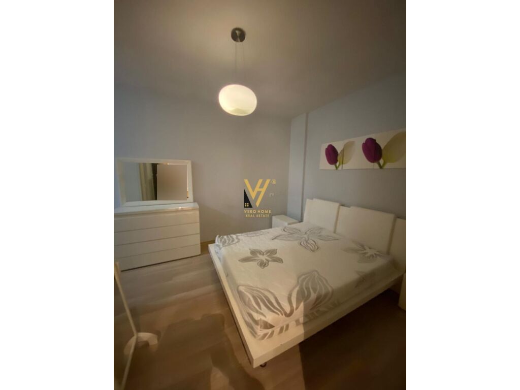 Shitet Apartament 2+1+2 te Liqeni Artificial 126 m2