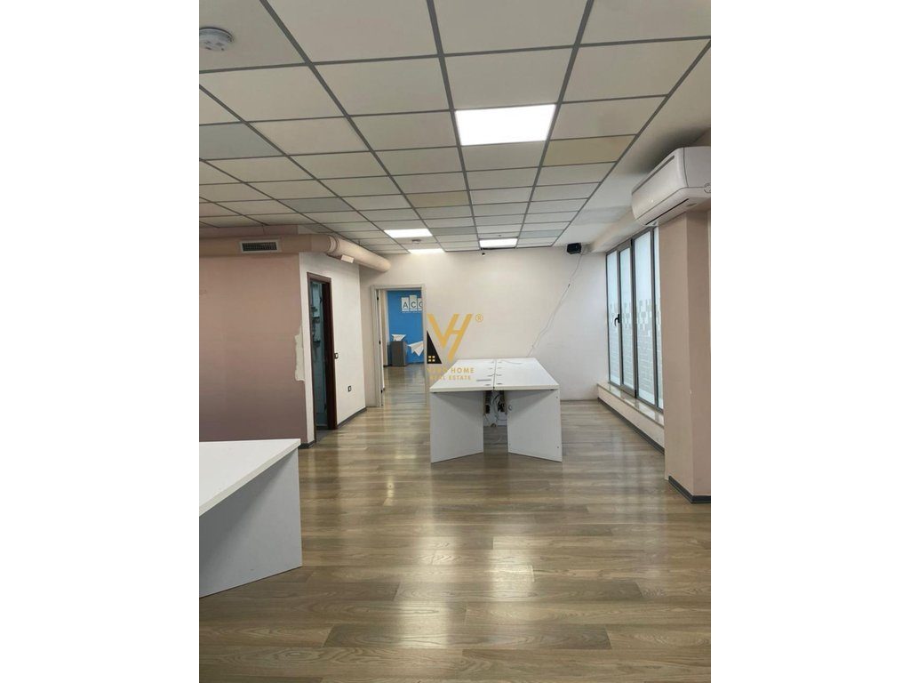JEPET ZYRE 307 M2 ME QERA TE RRUGA ABDULLA KETA, QENDER 3.400 EURO 3