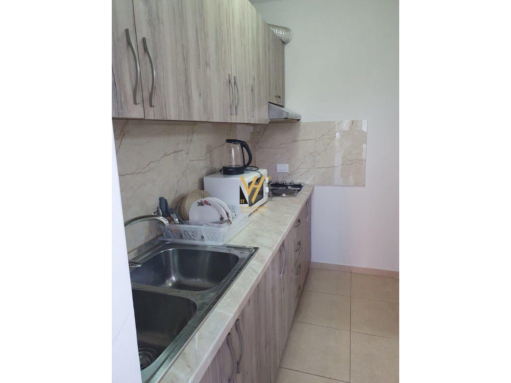 JEPET APARTAMENT 2+1+BLK ME QIRA TEK RRUGA E DURRESIT 60.000 LEKE 2
