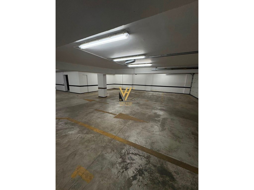 JEPET AMBIENT BIZNESI 308 M2 ME QIRA TE MINE PEZA 3.000 EURO 3