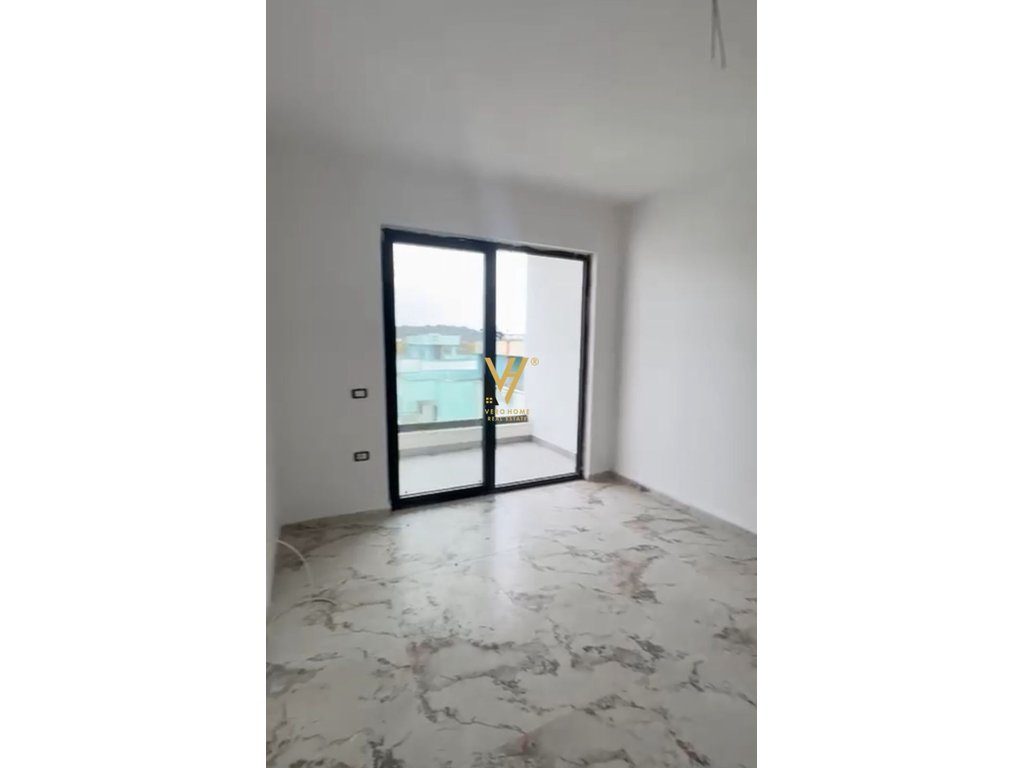 SHITET APARTAMENT 1+1 NE GOLEM 80.000 EURO