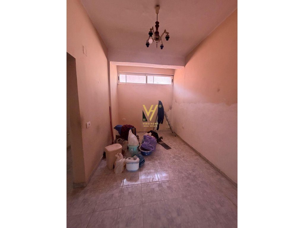 JEPET DYQAN 65 M2 ME QERA TEK ISH RESTORANT DURRESI 65.000 LEKE 3