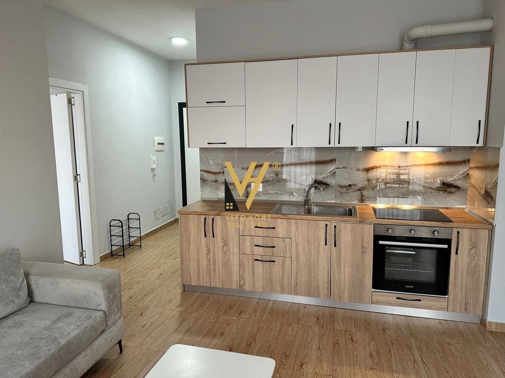 JEPET APARTAMENT 1+1+BLK ME QERA TE RR.RIZA CEROVA 50.000 LEKE 3