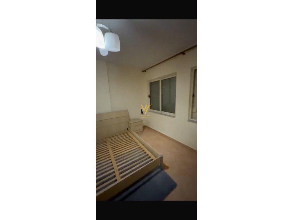 JEPET APARTAMENT 1+1 ME QIRA NE YZBERISHT 40.000 LEKE 3