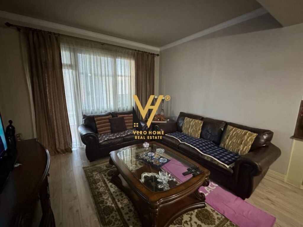 SHITET APARTAMENT 3+1+2 PRAN QENDRES GLOBE 350.000 EURO