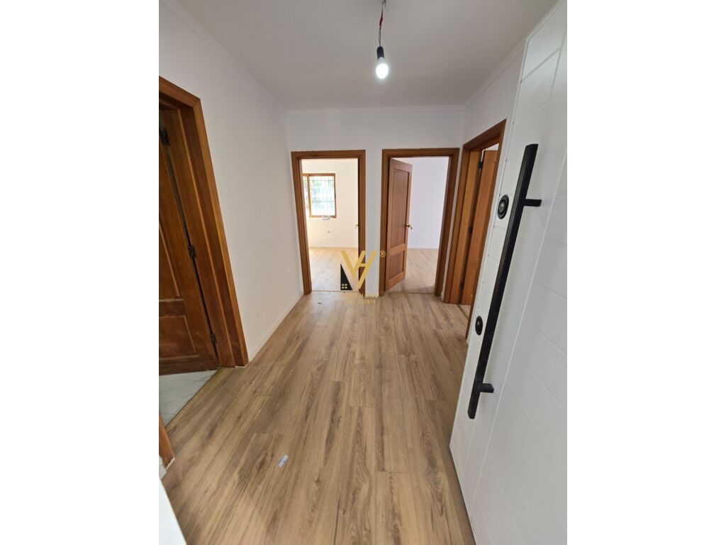 Shitet Apartament 2+1+ballkon te Ali Demi 81 m2 3