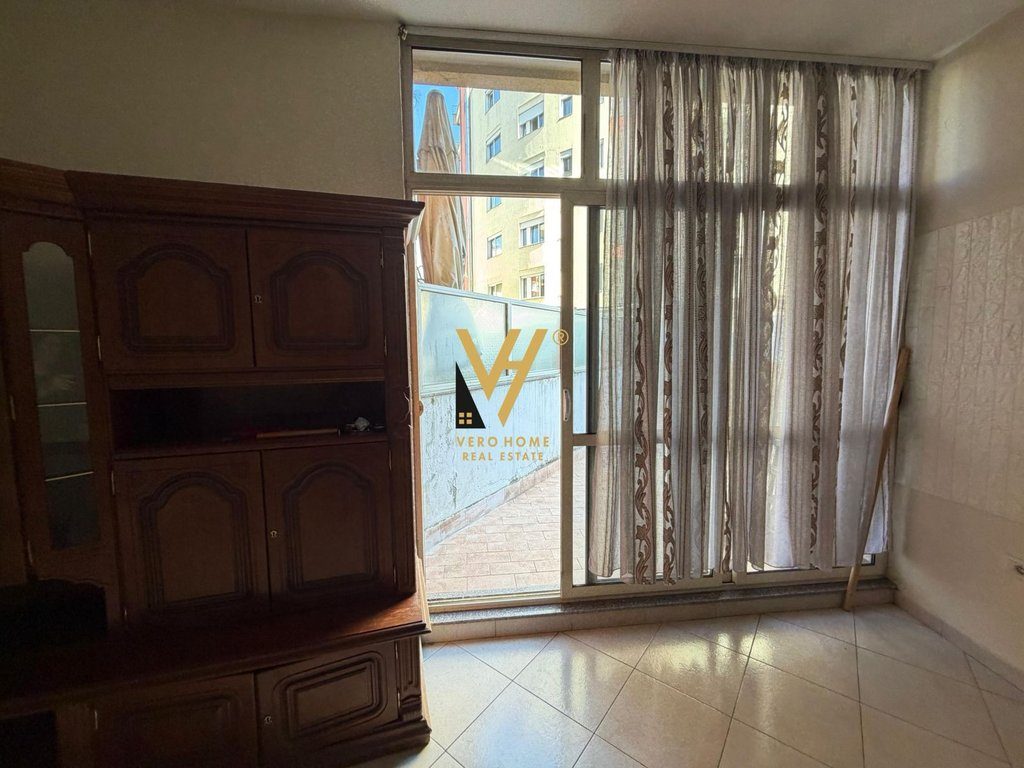 JEPET APARTAMENT 1+1+VERANDE ME QERA NE ASTIR 40.000 LEKE 4
