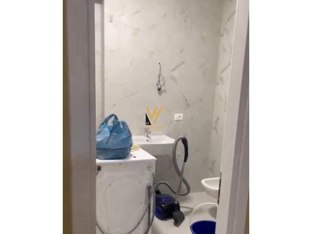 JEPET APARTAMENT 1+1+BLK ME QERA TE KOM.FRATARI, ASTIR 50.000 LEKE 4