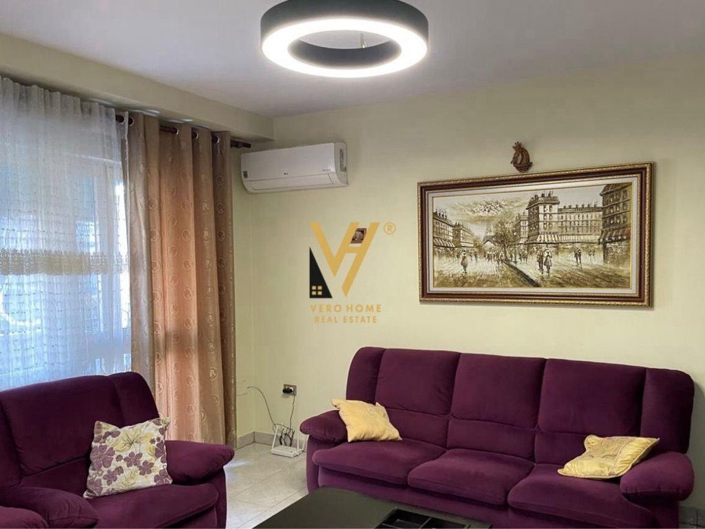JEPET APARTAMENT 1+1+BLK ME QIRA NE QENDER 620 EURO