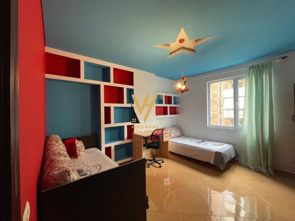 Jepet Apartament 2+1+2+ballkon me qera te Unaza e Re 85 m2 3