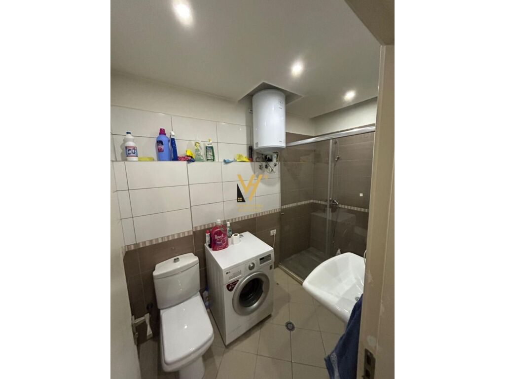 Jepet Apartament 3+1+ballkon me qera te Kompleksi Panorama, prane Prestige 125 m2