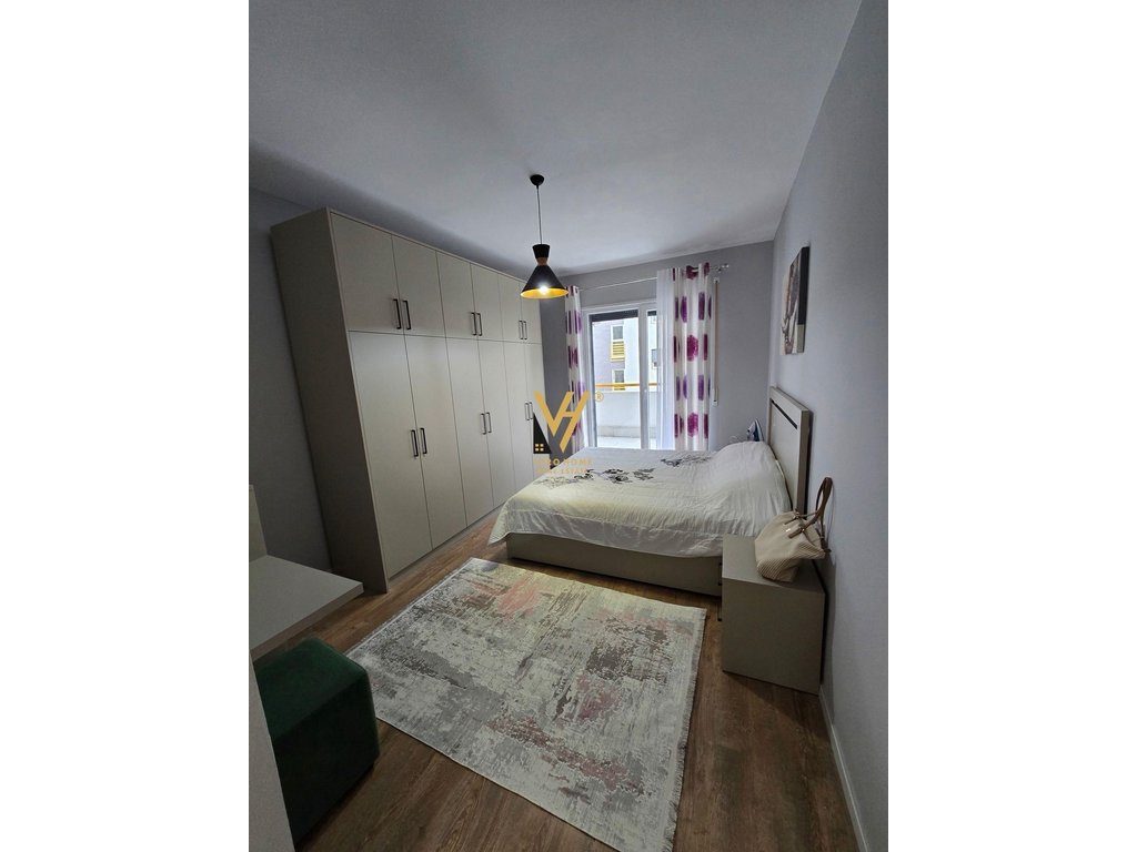 JEPET APARTAMENT 1+1+BLK ME QERA TE ZOGU I ZI 70.000 LEKE 3