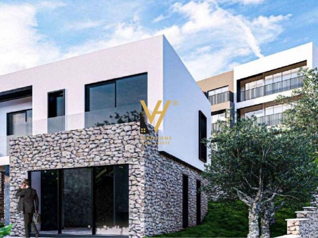 Shitet Vile dy kateshe te Vilat Gjermane , Rruga e Elbasanit 287 m2 2
