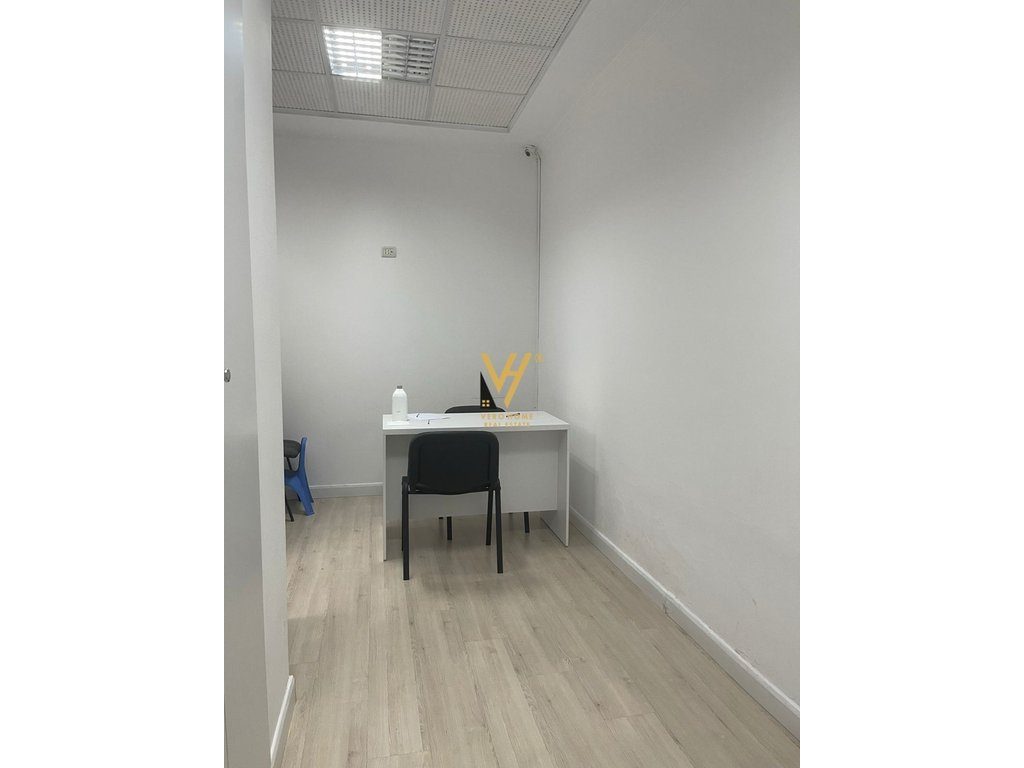 SHITET AMBIENT BIZNESI 32M2 TE SELVIA 92.700 EURO