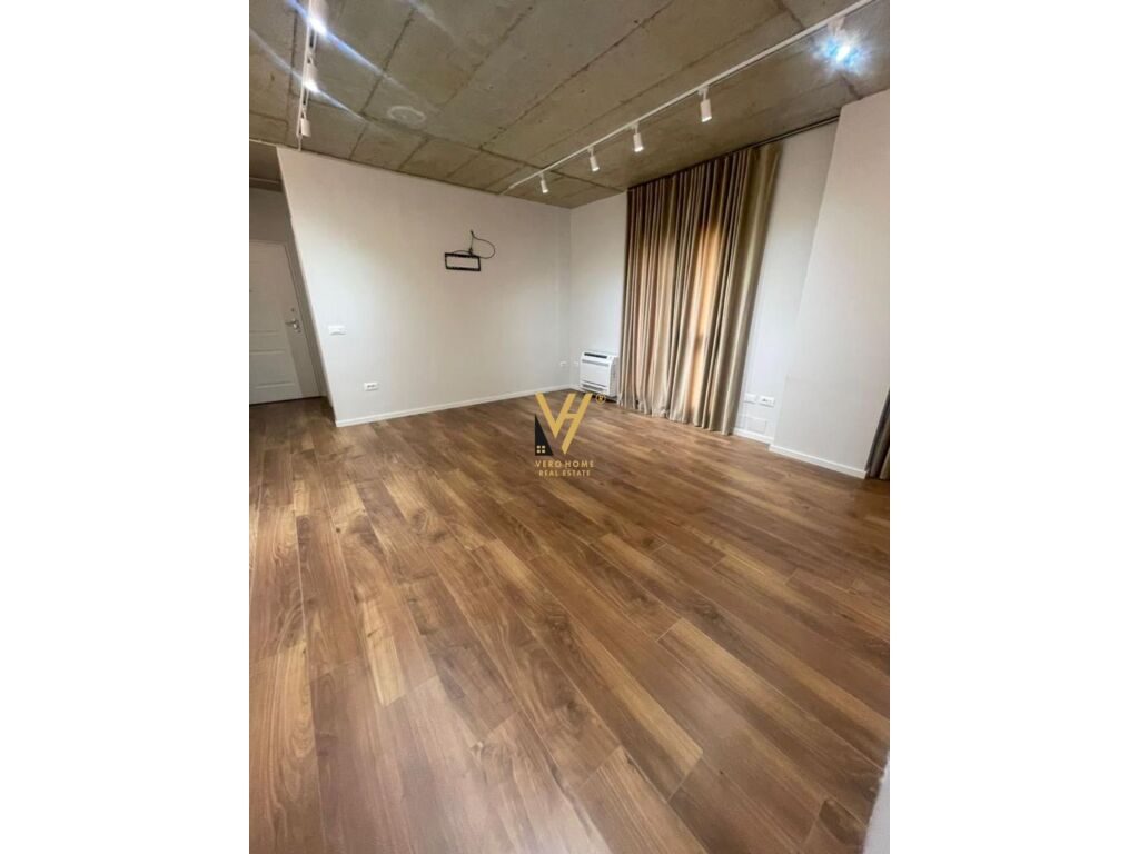 Jepet zyre me qera te Rruga e Elbasanit 185 m2 4