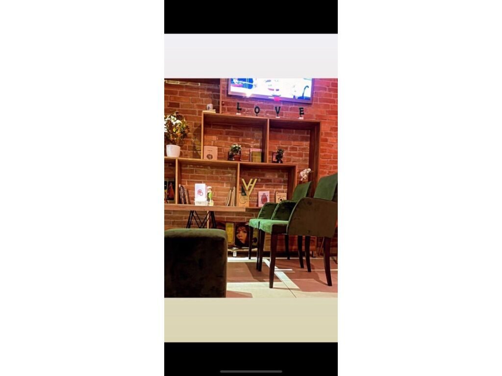 Shitet bar -kafe te 21 Dhjetori 150 m2 3