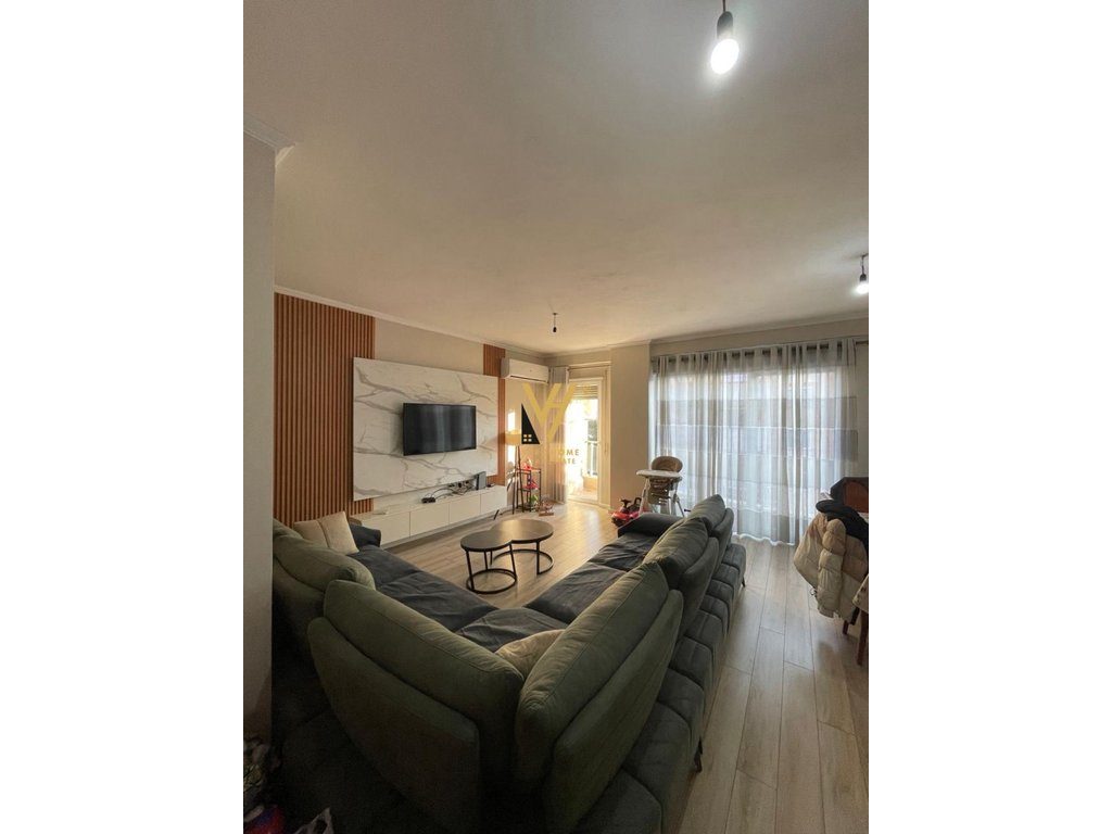 SHITET APARTAMENT 3+1+BLK NE LAPRAKE 250.000 EURO