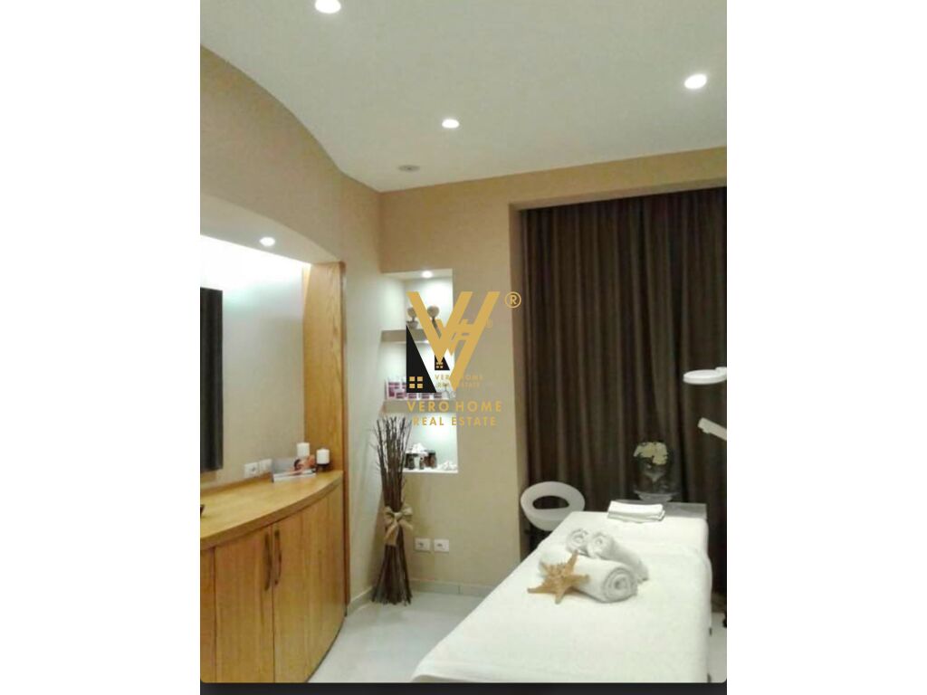 JEPET AMBIENT BIZNESI 73 M2 ME QERA TEK KOPSHTI BOTANIK 500 EURO 2