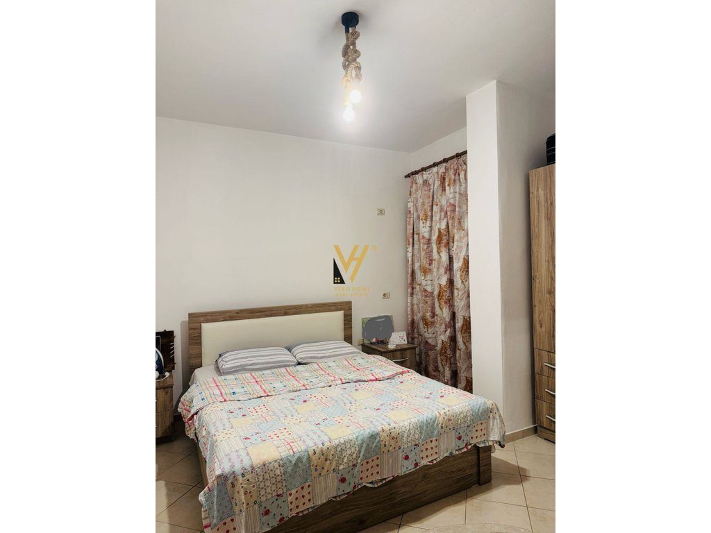 JEPET APARTAMENT 1+1+BLK ME QERA NE SELITE 450 EURO 4
