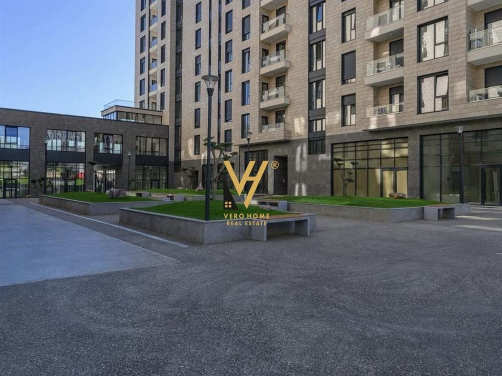 SHITET AMBIENT 142M2 NE PORCELAN 450.000 EURO 1