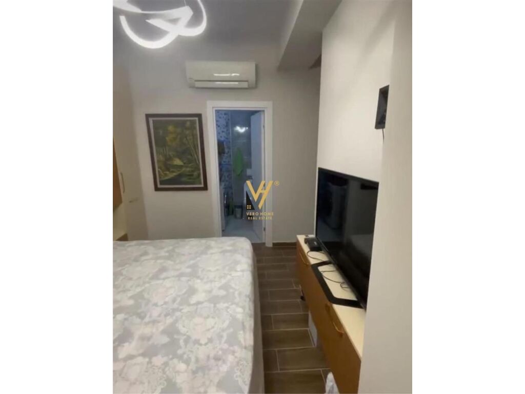 Shitet Apartament 2+1+2+ballkon te Kodra e Diellit 1 , 80 m2 4