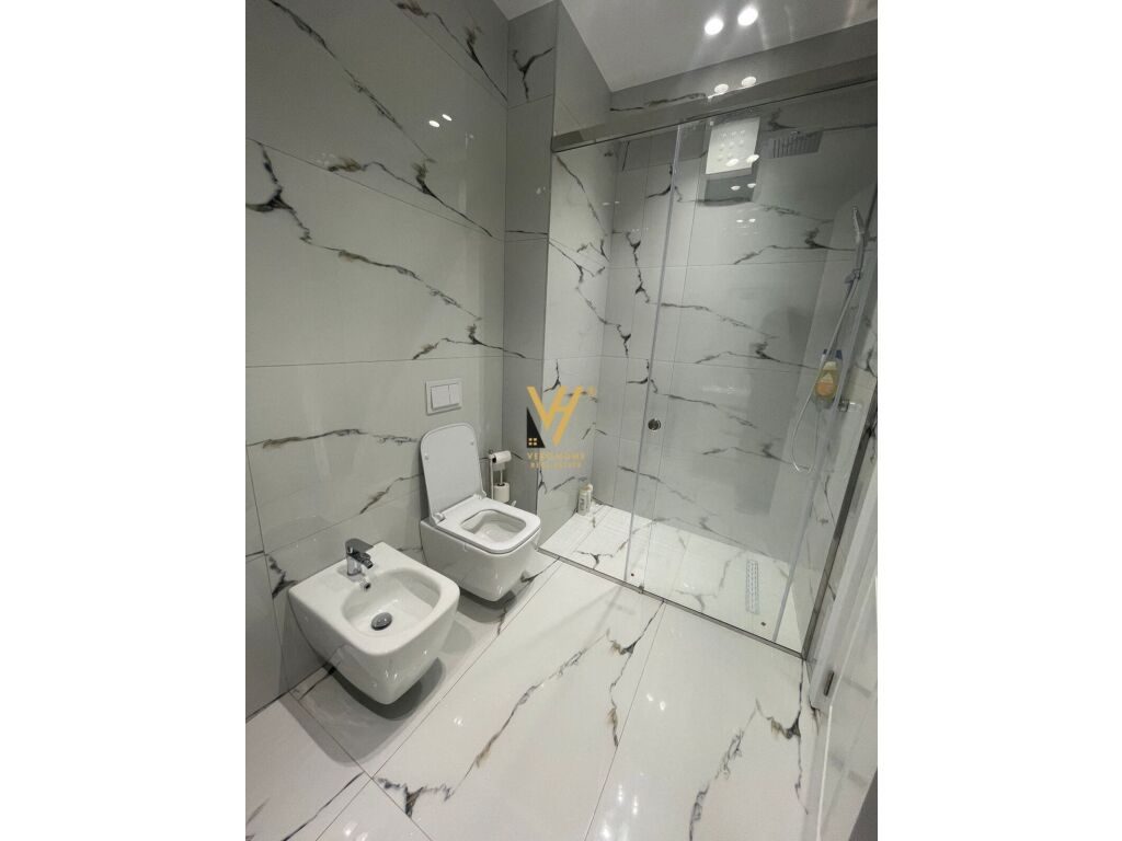 Jepet Apartament 2+1+2 me qera te Rruga Kongresi i Manastirirt 116 m2 2