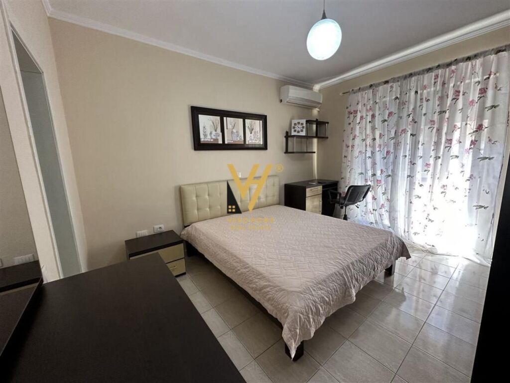 Jepet Apartament 2+1+ballkon me qera te Rruga e Durresit 110 m2