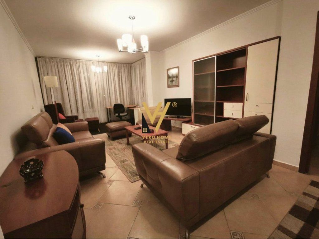 JEPET APARTAMENT 2+1+2+2 BLK ME QIRA TE ST.AIR ALBANIA 900 EURO