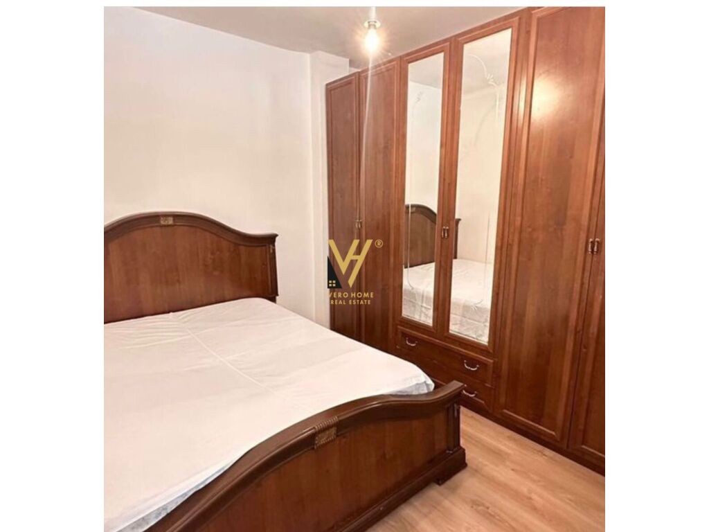 Shitet apartament 1+1 te Amerikan 2 , 44 m2
