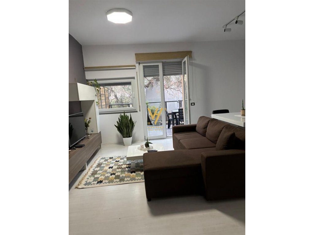 JEPET APARTAMENT 1+1+BLK ME QERA TEK KOPSHTI BOTANIK 600 EURO