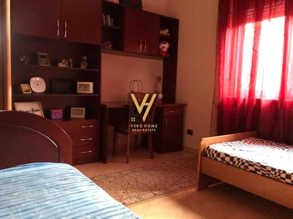 Shitet vile te Kodra e Priftit 223 m2 3