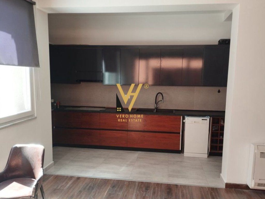 SHITET APARTAMENT 3+1+2+2BLK NE YZBERISHT, SPITALIT AMERIKAN 3 255.000 EURO